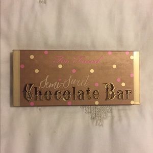 Too faced Eye shadow palette